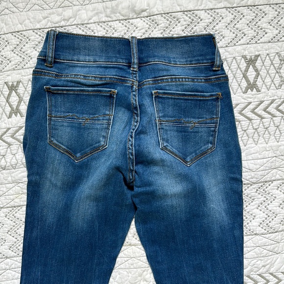 New York and Company Super Stretchy Skinny Jeans Size 6 - Picture 12 of 12